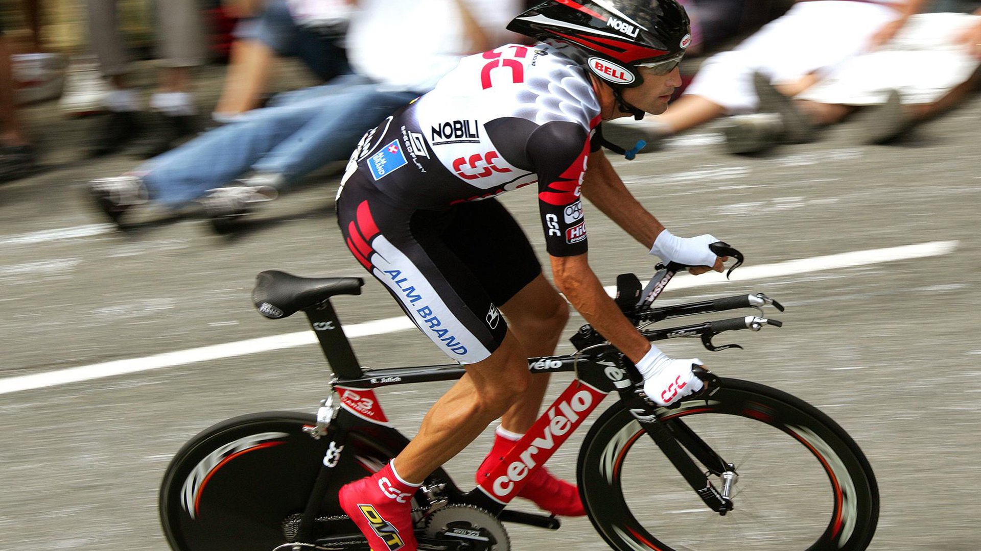 德国男子81公斤级举重选手在决赛中获得第九名,德国女子举重运动员